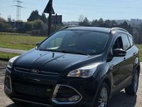 Usado Ford Kuga 140 HP (102 kW) 2013 Preto SUV