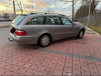 Gebraucht Mercedes E220 150 PS (110 kW) 2005 Grau Kombi