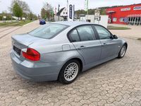 Używany BMW 320 Performance 150 KM (110 kW) 2005 Niebieski Sedan/Limuzyna