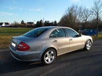 Gebraucht Mercedes E200 Classic 163 PS (119 kW) 2003 Beige Limousine
