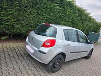 Gebraucht Renault Clio III 88 PS (64 kW) 2006 Silber Limousine
