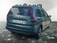 Gebraucht Dacia Jogger Expression 110 PS (80 kW) 2025 Grün Van / Kleinbus