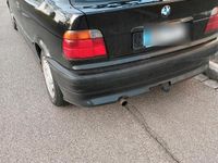 Gebraucht BMW 316 101 PS (74 kW) 1998 Schwarz Limousine