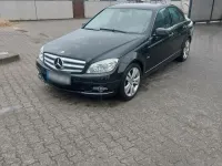 Gebraucht Mercedes C200 Avantgarde 136 PS (100 kW) 2010 Schwarz Limousine