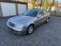 Gebraucht Mercedes E200 163 PS (119 kW) 2005 Gold Limousine