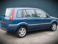 Gebraucht Ford Fusion 80 PS (58 kW) 2011 Blau Kleinwagen