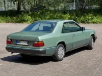 Gebraucht Mercedes 230 132 PS (97 kW) 1988 Grün Coupé