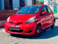 Gebraucht Toyota Aygo Cool 68 PS (50 kW) 2010 Rot Kleinwagen