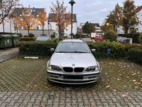 Gebraucht BMW 320 136 PS (100 kW) 2001 Silber Kombi