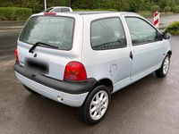 Second-hand Renault Twingo Initiale 75 CP (55 kW) 2002 Argintiu Hatchback