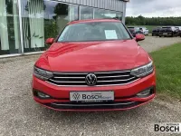 Gebraucht VW Passat Business 122 PS (89 kW) 2023 Tornadorot Kombi