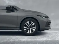 Gebraucht VW Golf VIII 150 PS (110 kW) 2025 Mondsteingrau Kombi