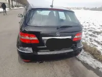 Gebraucht Mercedes B180 109 PS (80 kW) 2011 Schwarz Kleinwagen