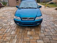 Gebraucht Volvo V40 140 PS (102 kW) 2002 Grün Kombi