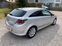 Gebraucht Opel Astra GTC Edition 105 PS (77 kW) 2006 Starsilber/silver iii Coupé