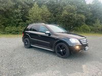 Gebraucht Mercedes ML320 224 PS (164 kW) 2009 Schwarz SUV