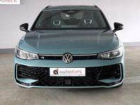 Gebraucht VW Passat R-line 150 PS (110 kW) 2025 Grün Kombi