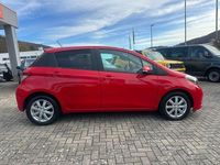 Gebraucht Toyota Yaris Edition 99 PS (72 kW) 2013 Rot Kleinwagen