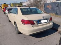 Gebraucht Mercedes E200 Avantgarde 136 PS (100 kW) 2015 Beige Limousine
