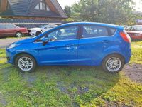 Gebraucht Ford Fiesta Titanium 125 PS (91 kW) 2013 Arubablau metallic Kleinwagen
