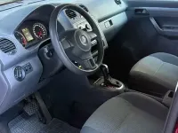 Używany VW Caddy 102 KM (75 kW) 2011 Czerwony Minivan