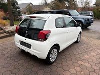 Gebraucht Peugeot 108 Active 69 PS (50 kW) 2015 Weiß Kleinwagen