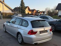 Gebraucht BMW 318 Advantage 143 PS (105 kW) 2008 Titansilber Kombi