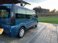 Usado Renault Trafic 101 HP (74 kW) 2005 Azul Monovolume