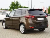 Gebraucht Kia Carens 135 PS (99 kW) 2019 Braun Van / Kleinbus