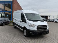 Gebraucht Ford Transit Trend 131 PS (96 kW) 2022 Weiß Van / Kleinbus
