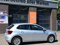 Gebraucht VW Polo Highline 95 PS (69 kW) 2018 Silber Limousine