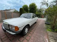 Gebraucht Mercedes 200 60 PS (44 kW) 1983 Weiß Limousine