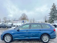 Gebraucht VW Passat Business 150 PS (110 kW) 2022 Blau Kombi