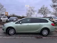 Używany Opel Astra 110 KM (80 kW) 2013 Zielony Kombi