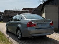 Gebraucht BMW 318 143 PS (105 kW) 2008 Grau Limousine