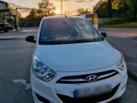 Gebraucht Hyundai i10 69 PS (50 kW) 2012 Weiß Kleinwagen
