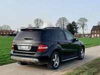 Gebraucht Mercedes ML280 220 PS (161 kW) 2007 Schwarz SUV