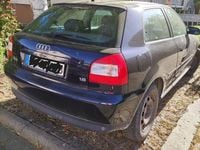 Second-hand Audi A3 Ambition 102 CP (75 kW) 2002 Albastru Hatchback