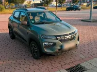 Gebraucht Dacia Spring Extreme 47 kW (65 PS) 2024 Grün Kleinwagen