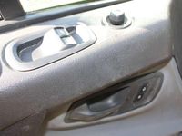 Second-hand Ford Transit Custom 105 CP (77 kW) 2017 Galben Monovolum