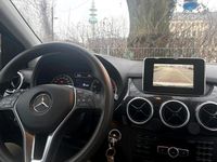 Gebraucht Mercedes 180 122 PS (89 kW) 2012 Grau Limousine