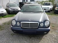 Gebraucht Mercedes E320 Elegance 220 PS (161 kW) 1995 Blau Limousine