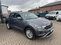 Usado VW T-Roc Life 150 HP (110 kW) 2023 Cinzento SUV