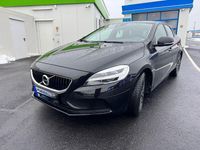Gebraucht Volvo V40 Momentum 122 PS (89 kW) 2017 Schwarz Limousine