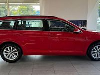 Gebraucht VW Passat Business 122 PS (89 kW) 2023 Rot Limousine