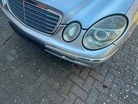 Usata Mercedes E220 150 CV (110 kW) 2004 Argento Berlina