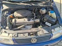 Gebraucht VW Polo 50 PS (36 kW) 1998 Blau Kleinwagen