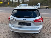 Gebraucht Ford Focus Cool & Connect 120 PS (88 kW) 2020 Grau Limousine