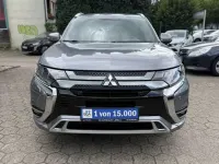 Gebraucht Mitsubishi Outlander P-HEV Plus 135 PS (99 kW) 2019 Platinum grau SUV