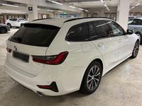 Gebraucht BMW 320 Performance 190 PS (139 kW) 2022 Weiß Kombi